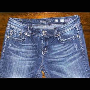 EUC Miss Me Boot Cut Jeans Bling Embellished Rhinestone Pocket JE5066ER Size 32